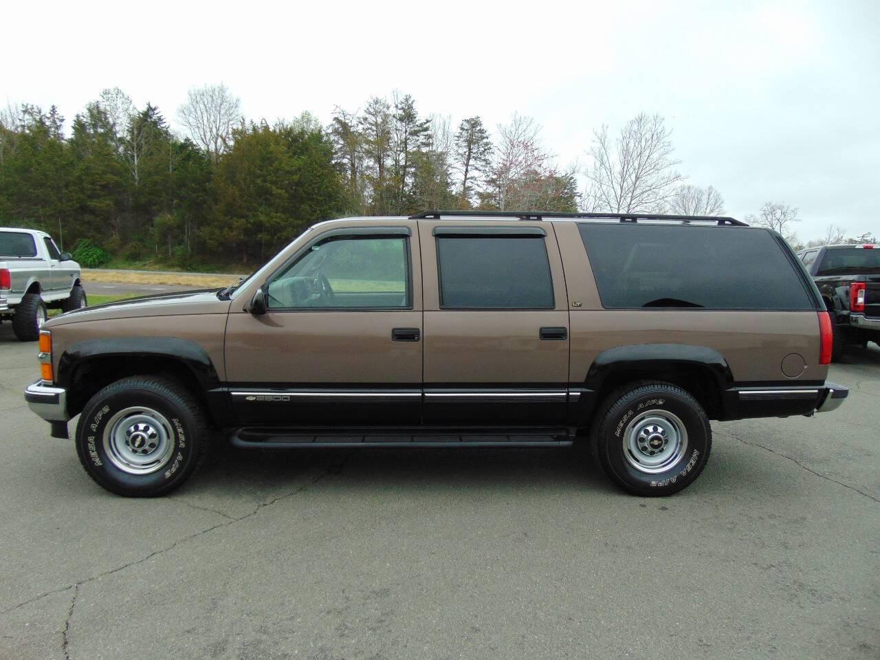 1997 Chevrolet Suburban Base in Locust Grove VA For Sale - Image 1