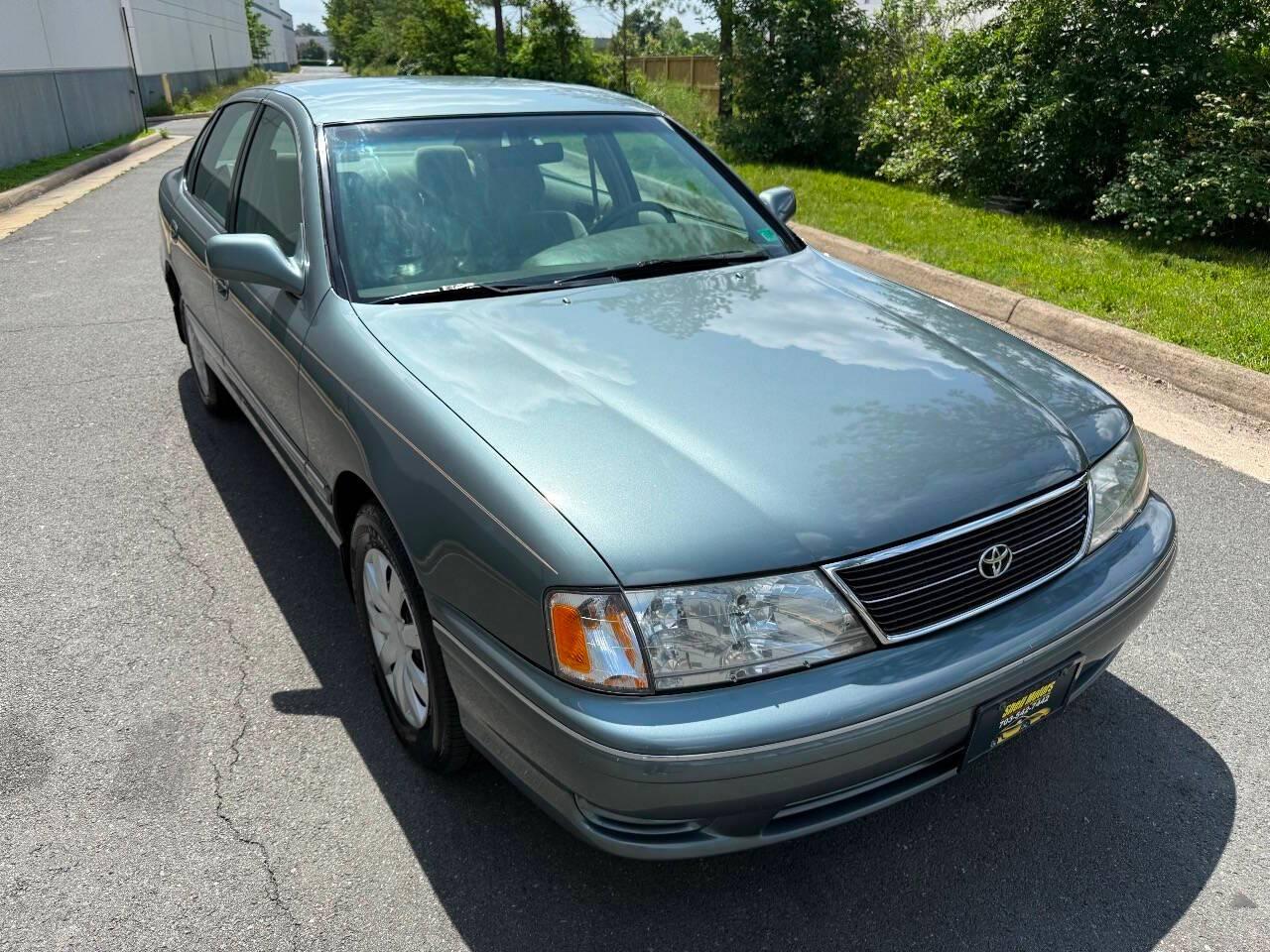 1999 Toyota Avalon XL in Chantilly VA For Sale - Image 1