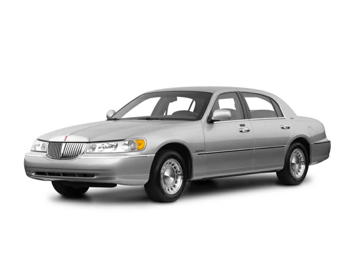 2001 Lincoln Town Car Executive in Houston TX For Sale - Image 1
