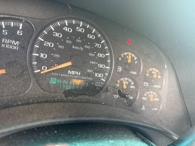 2002 Chevrolet Avalanche Base in Tampa FL For Sale - Image 1