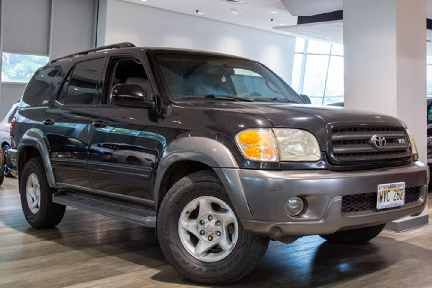 2003 Toyota Sequoia SR5 in Honolulu HI For Sale - Image 1
