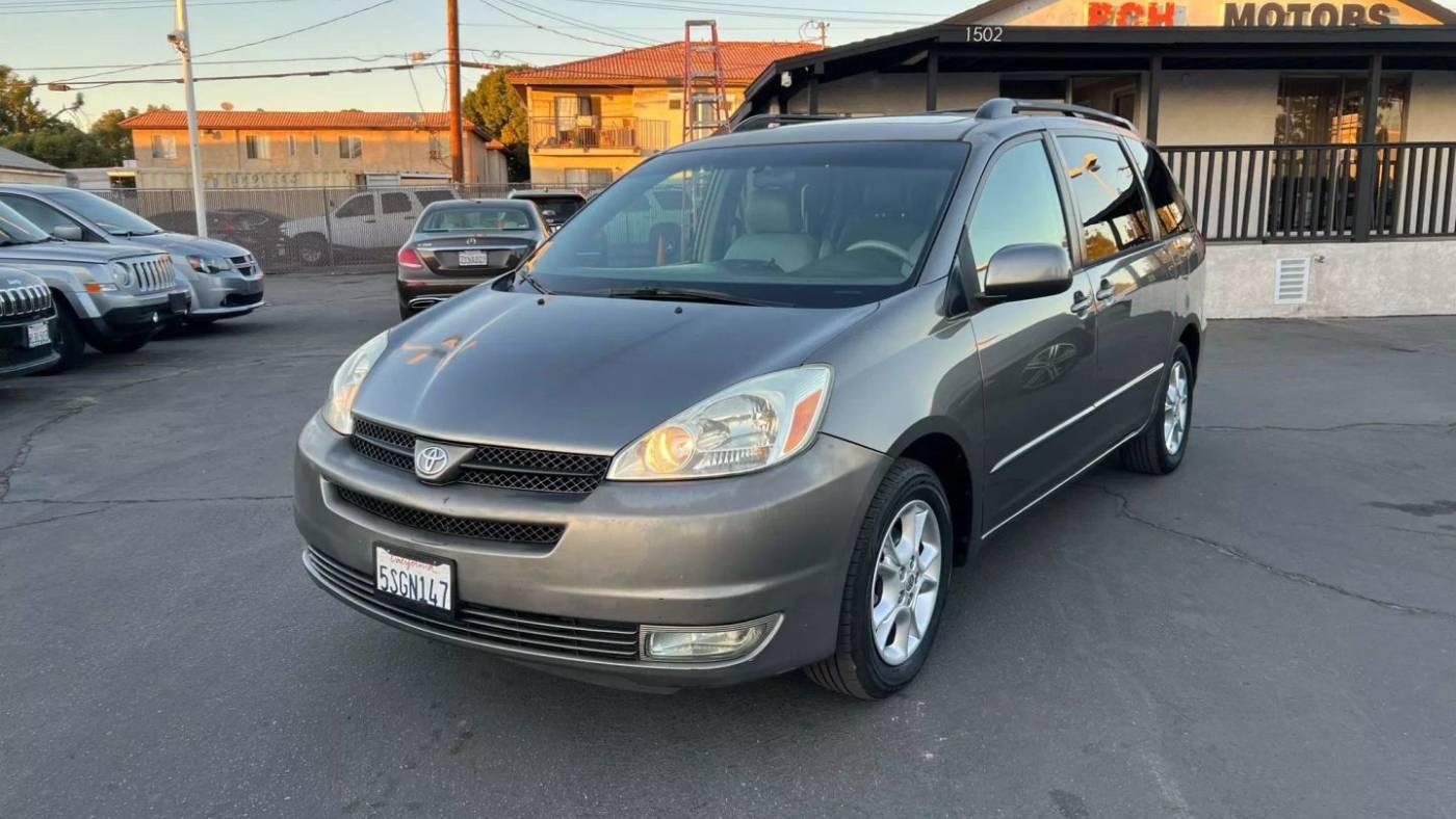 2005 Toyota Sienna XLE in Ontario CA For Sale - Image 1