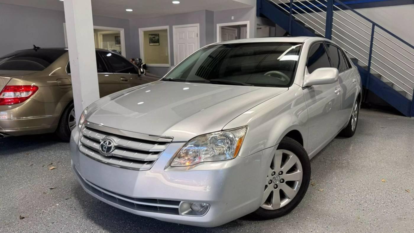 2006 Toyota Avalon XL in Marietta GA For Sale - Image 1