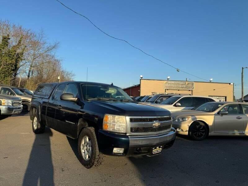 2007 Chevrolet Silverado 1500 WT in Woodford VA For Sale - Image 1