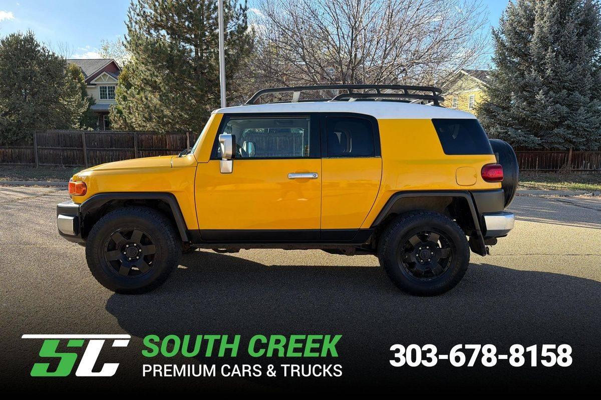 2007 Toyota FJ Cruiser Base in Longmont CO For Sale - Image 1