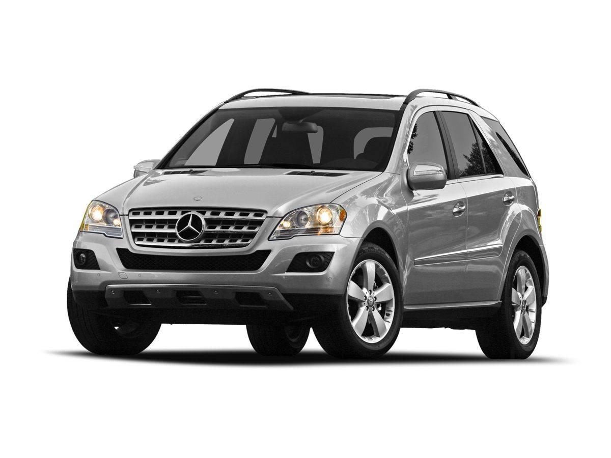 2010 Mercedes-Benz M-Class ML 350 in Arlington Heights IL For Sale - Image 1
