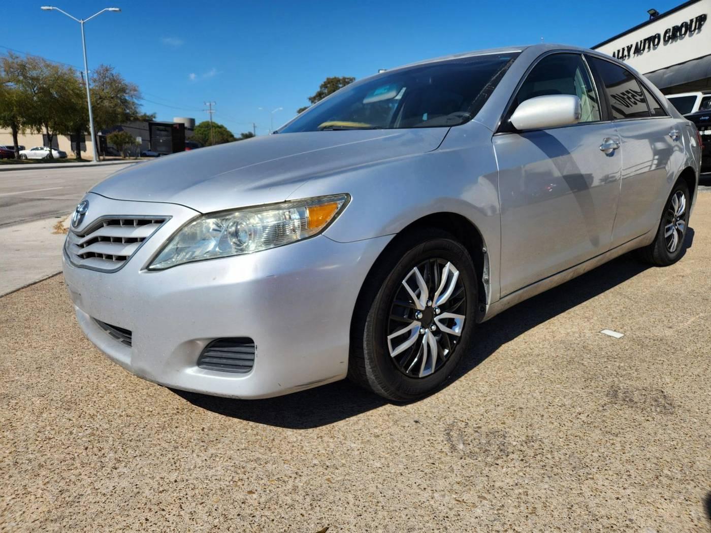 2010 Toyota Camry LE in Addison TX For Sale - Image 1