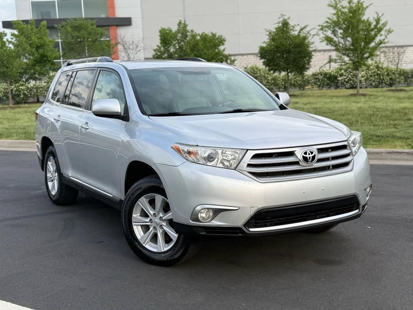 2011 Toyota Highlander SE V6 in Chantilly VA For Sale - Image 1