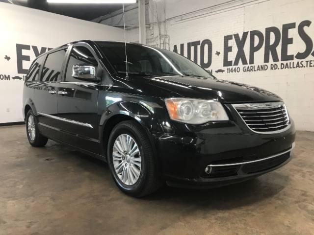 2012 Chrysler Town & Country Limited in Dallas TX For Sale - Image 1