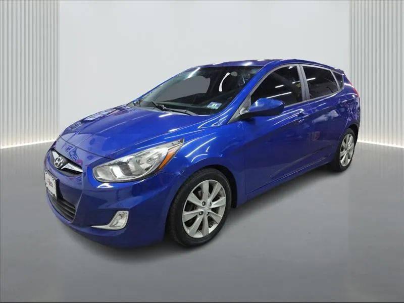 2012 Hyundai Accent SE in Hillside NJ For Sale - Image 1