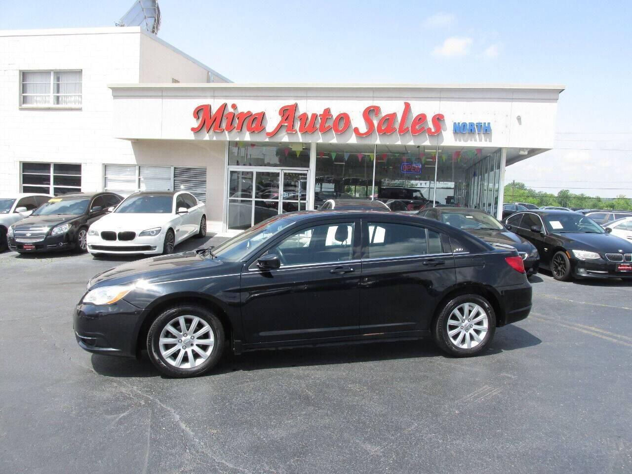 2013 Chrysler 200 Touring in Dayton OH For Sale - Image 1