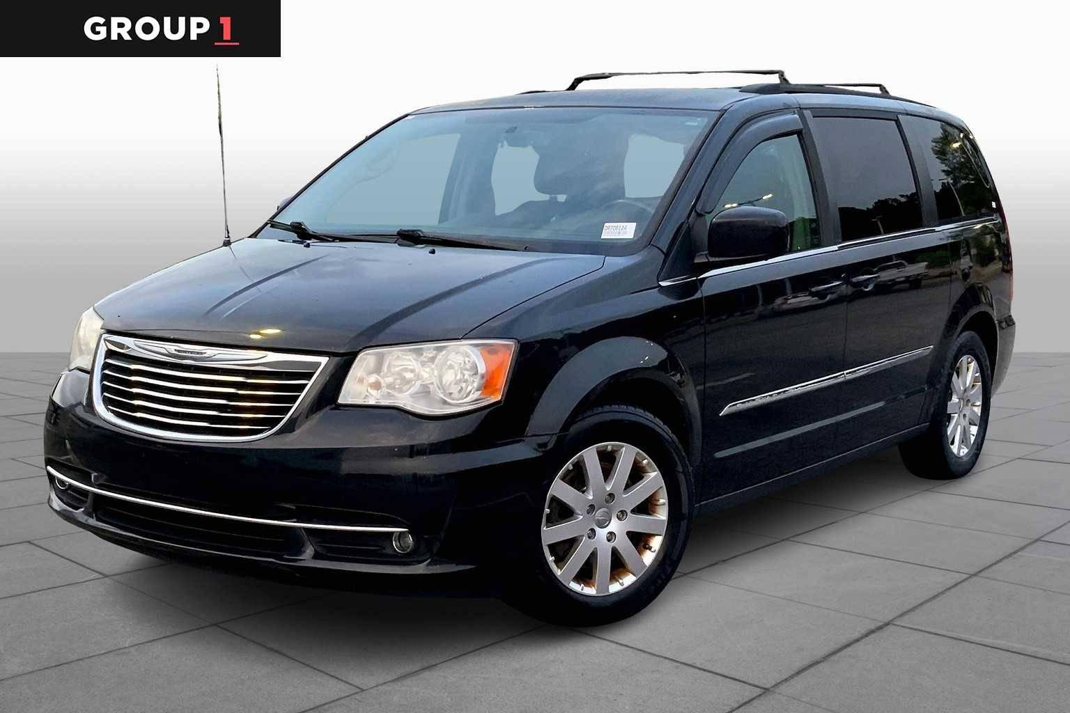 2013 Chrysler Town & Country Touring in Columbus GA For Sale - Image 1
