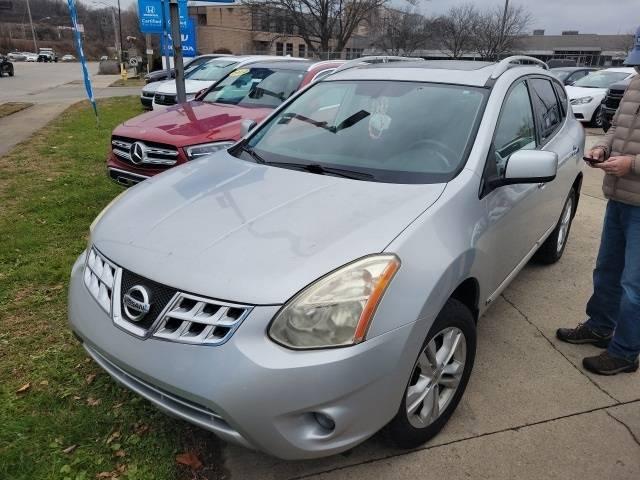 2013 Nissan Rogue SV in Cincinnati OH For Sale - Image 1