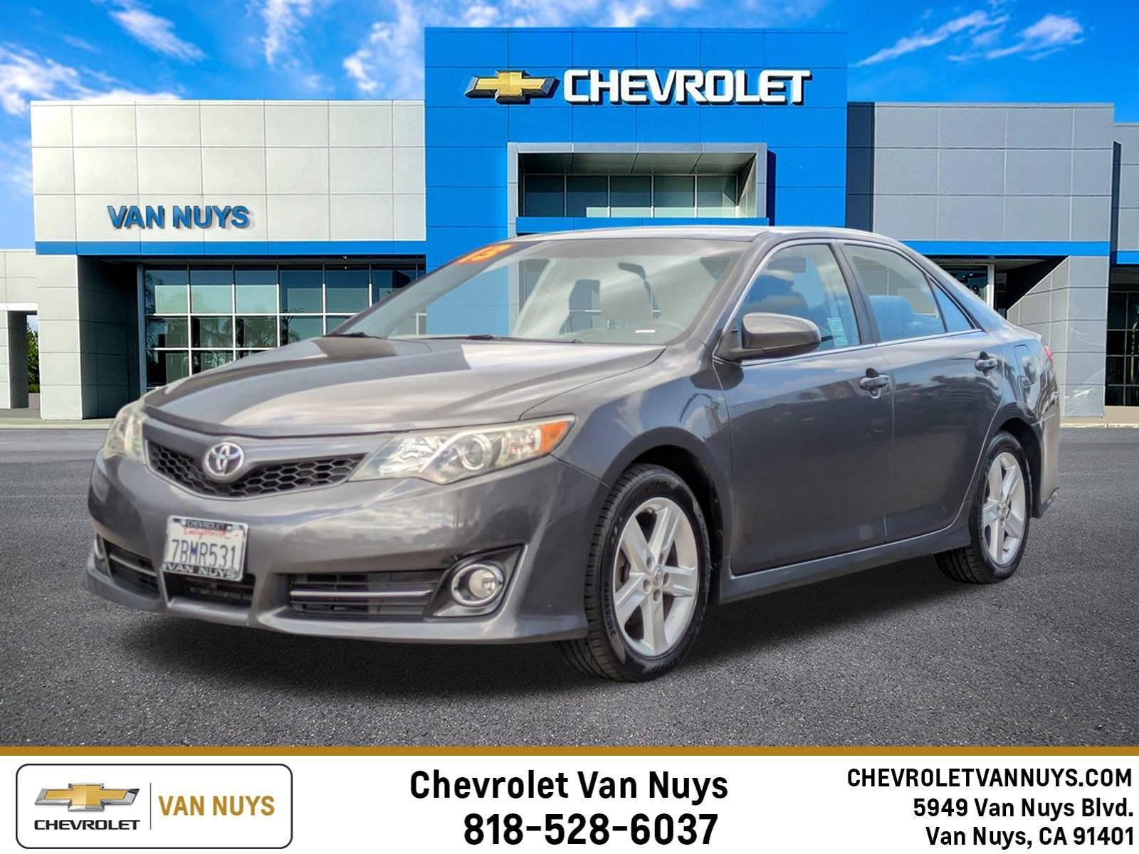 2013 Toyota Camry SE in Van Nuys CA For Sale - Image 1