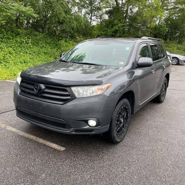 2013 Toyota Highlander SE V6 in Carlstadt NJ For Sale - Image 1