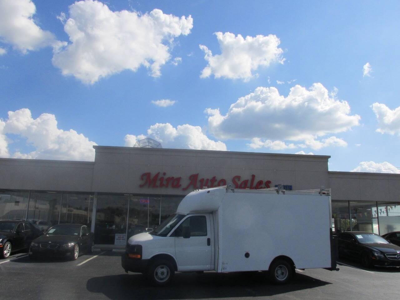 2014 Chevrolet Express Commercial Cutaway 3500 in Dayton OH For Sale - Image 1