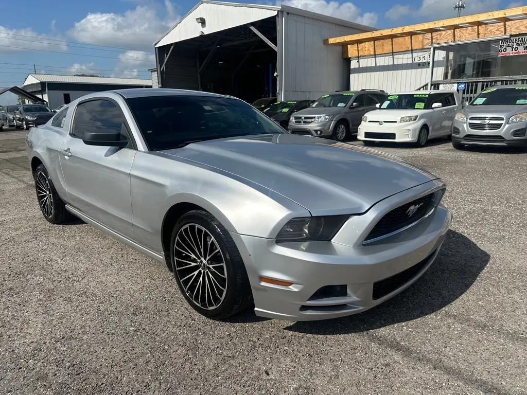 2014 Ford Mustang V6 in Orlando FL For Sale - Image 1