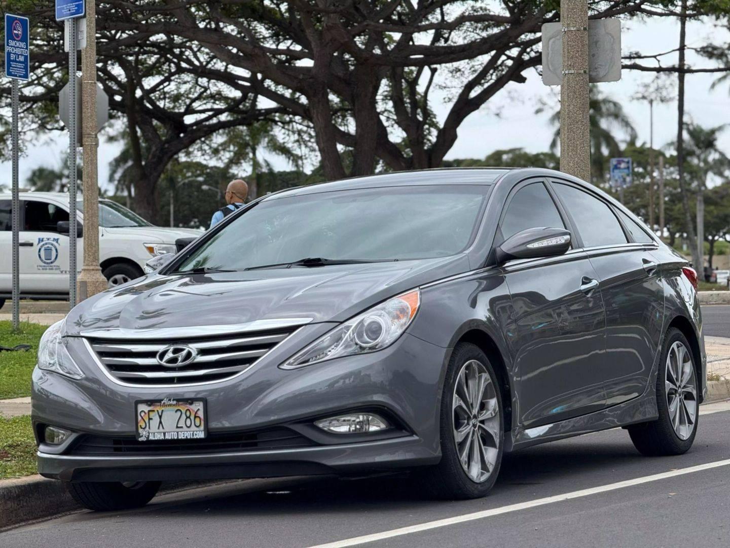 2014 Hyundai Sonata SE in Honolulu HI For Sale - Image 1