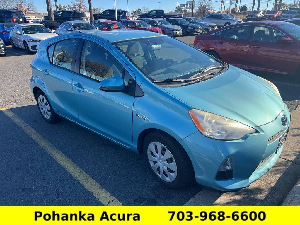 2014 Toyota Prius c Two in Chantilly VA For Sale - Image 1