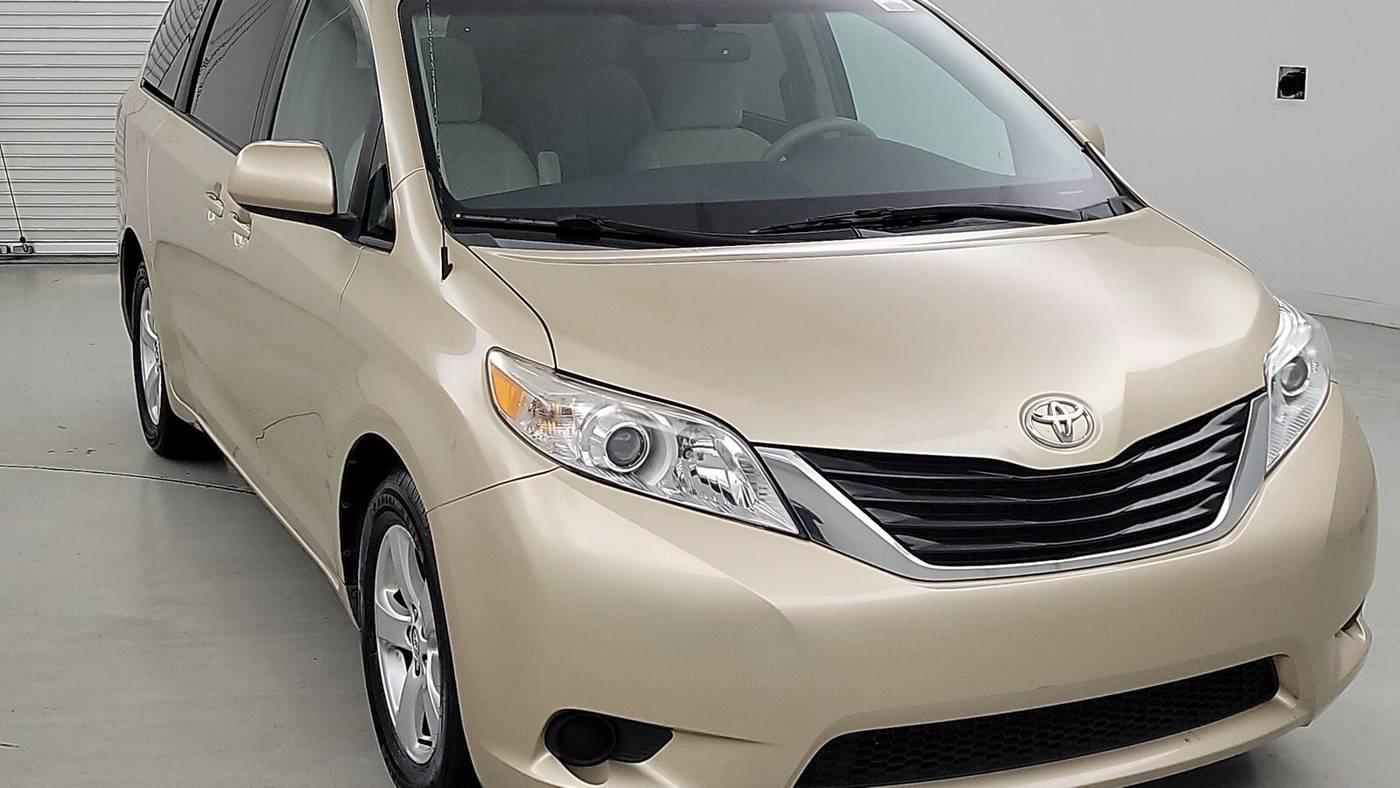 2014 Toyota Sienna LE in Birmingham AL For Sale - Image 1