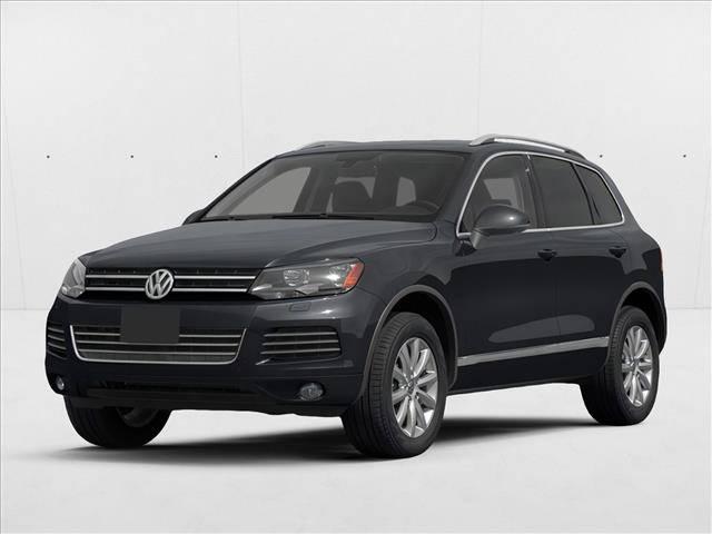 2014 Volkswagen Touareg 3.6 Sport in Buford GA For Sale - Image 1