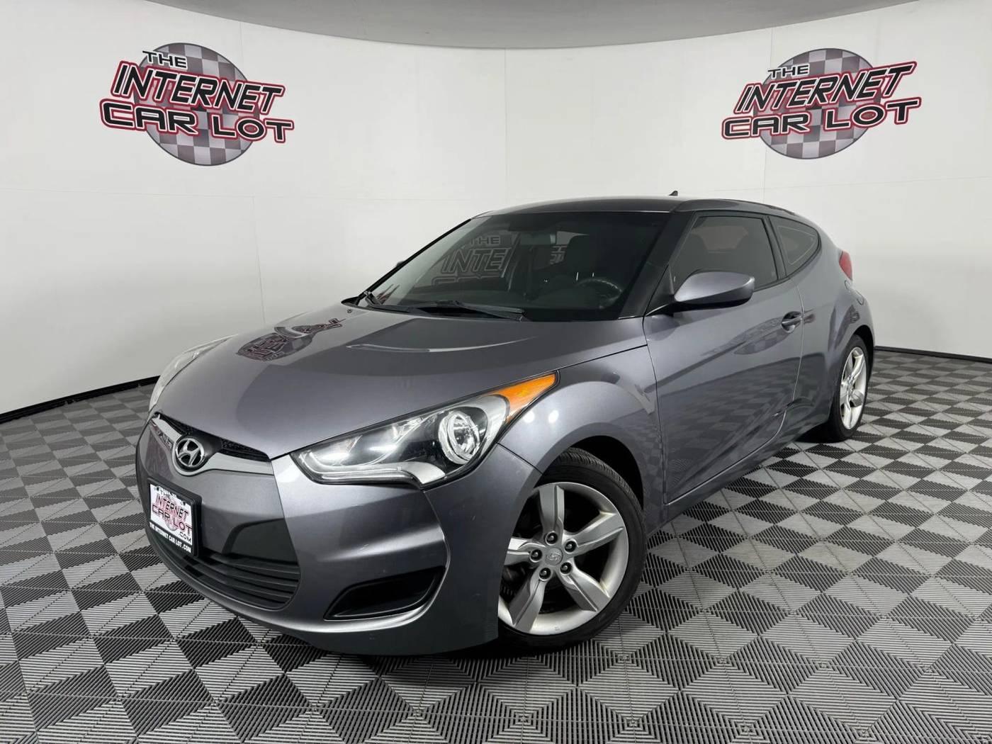 2015 Hyundai Veloster Base in Omaha NE For Sale - Image 1