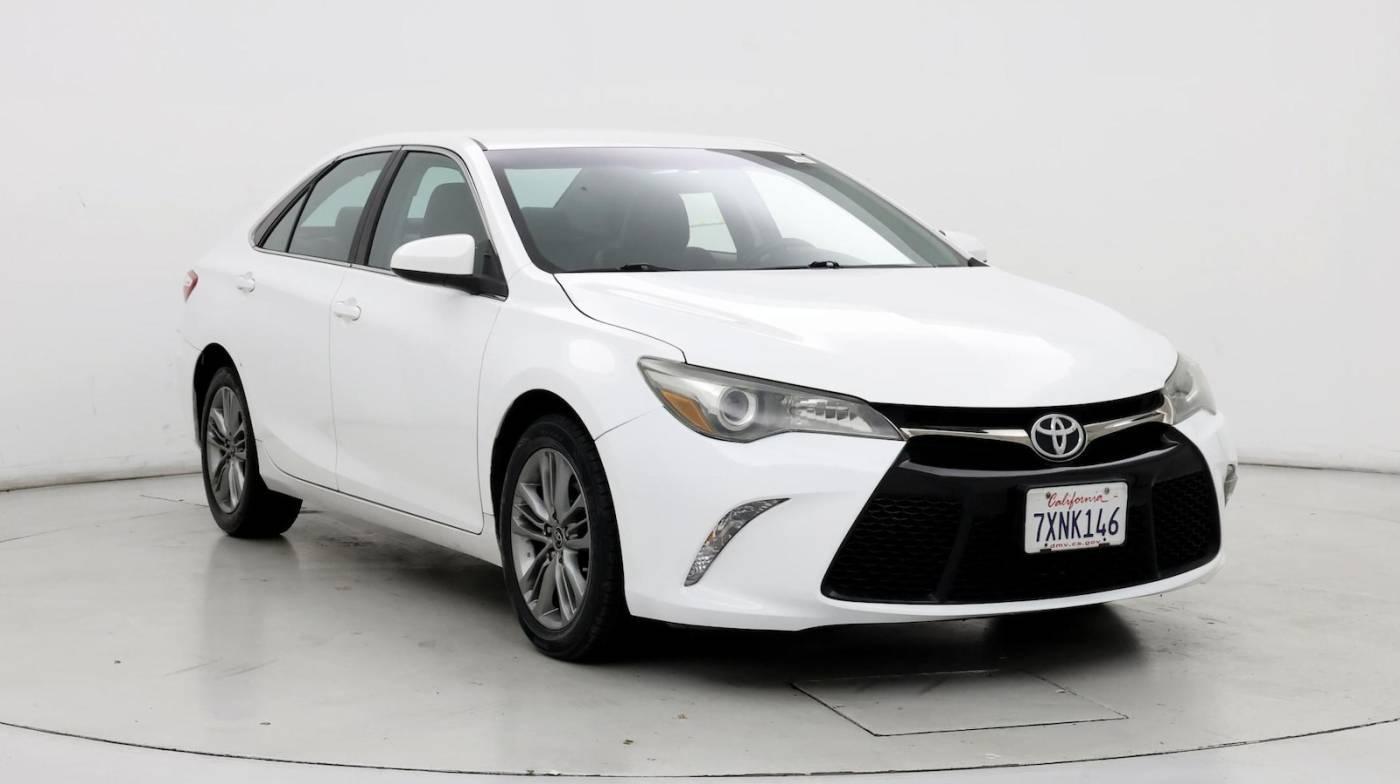 2015 Toyota Camry SE in Inglewood CA For Sale - Image 1