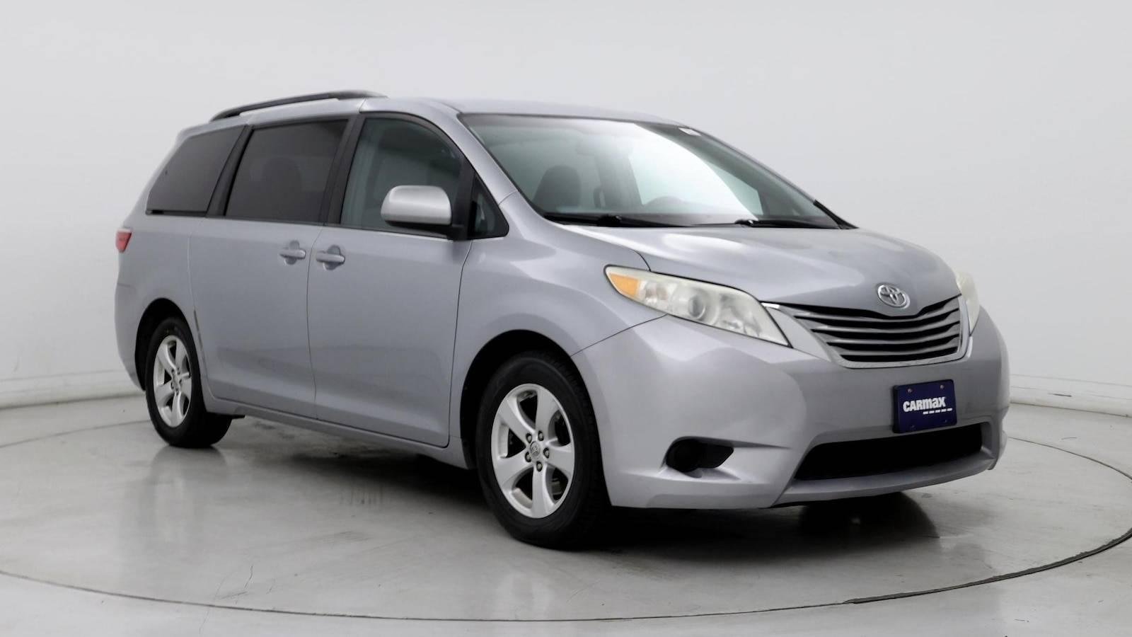 2015 Toyota Sienna LE in Birmingham AL For Sale - Image 1