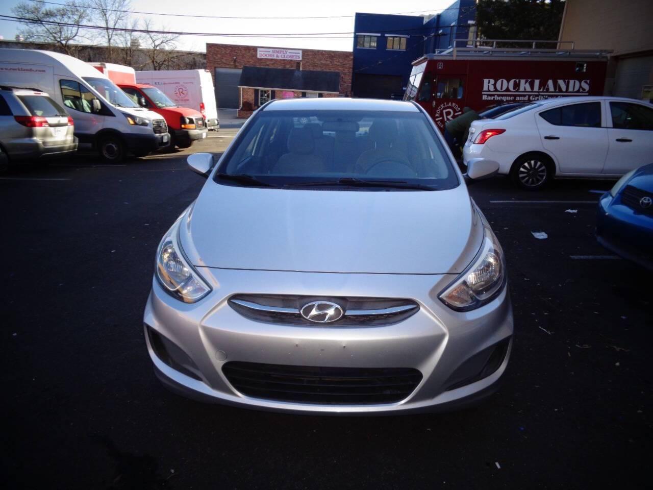 2016 Hyundai Accent SE in Alexandria VA For Sale - Image 1