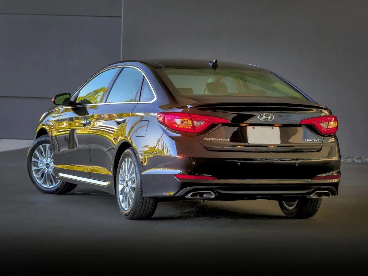 2016 Hyundai Sonata Limited in Tinley Park IL For Sale - Image 1