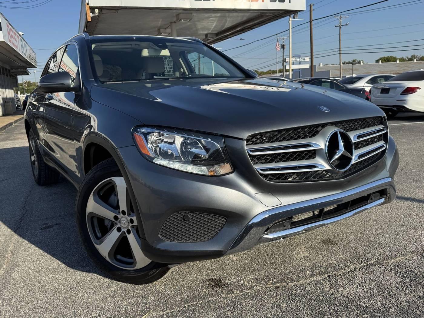 2017 Mercedes-Benz GLC GLC 300 in Arlington TX For Sale - Image 1