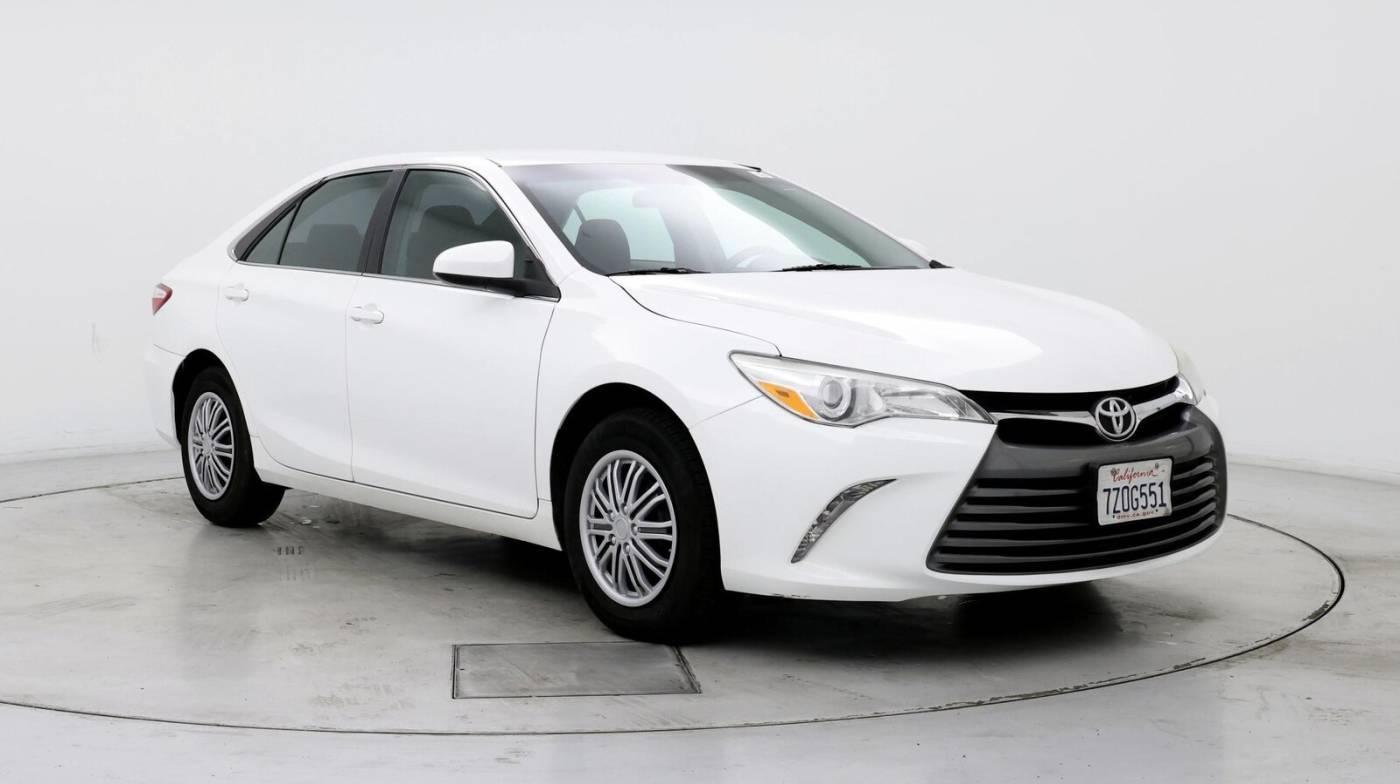 2017 Toyota Camry LE in Inglewood CA For Sale - Image 1