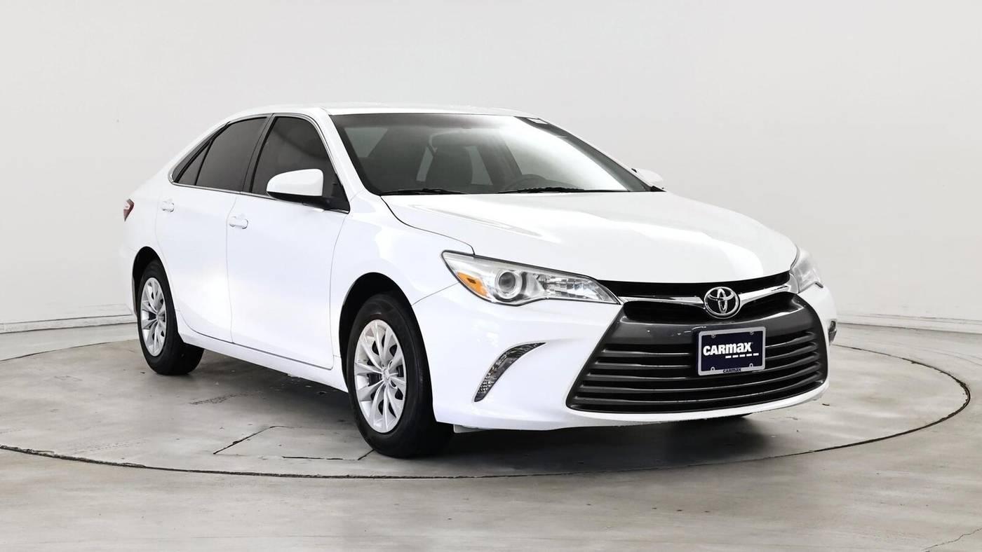 2017 Toyota Camry SE in Birmingham AL For Sale - Image 1