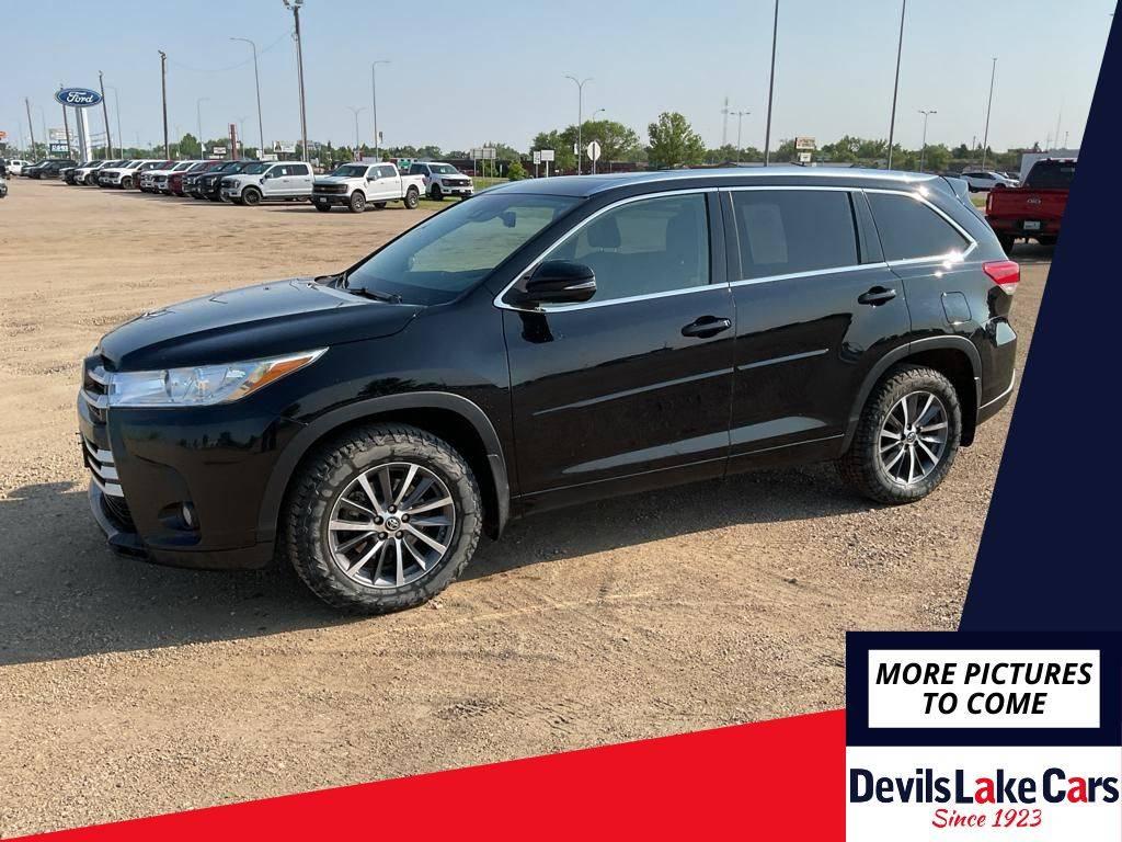 2017 Toyota Highlander XLE in Devils Lake ND For Sale - Image 1