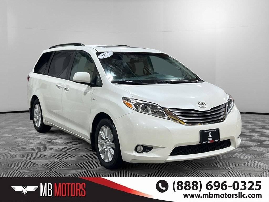 2017 Toyota Sienna XLE in Bellingham WA For Sale - Image 1