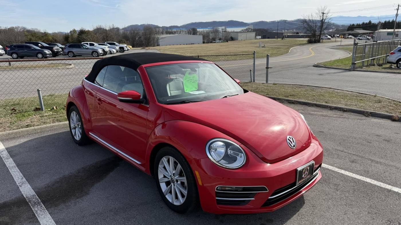 2017 Volkswagen Beetle 1.8T S in Alcoa TN For Sale - Image 1