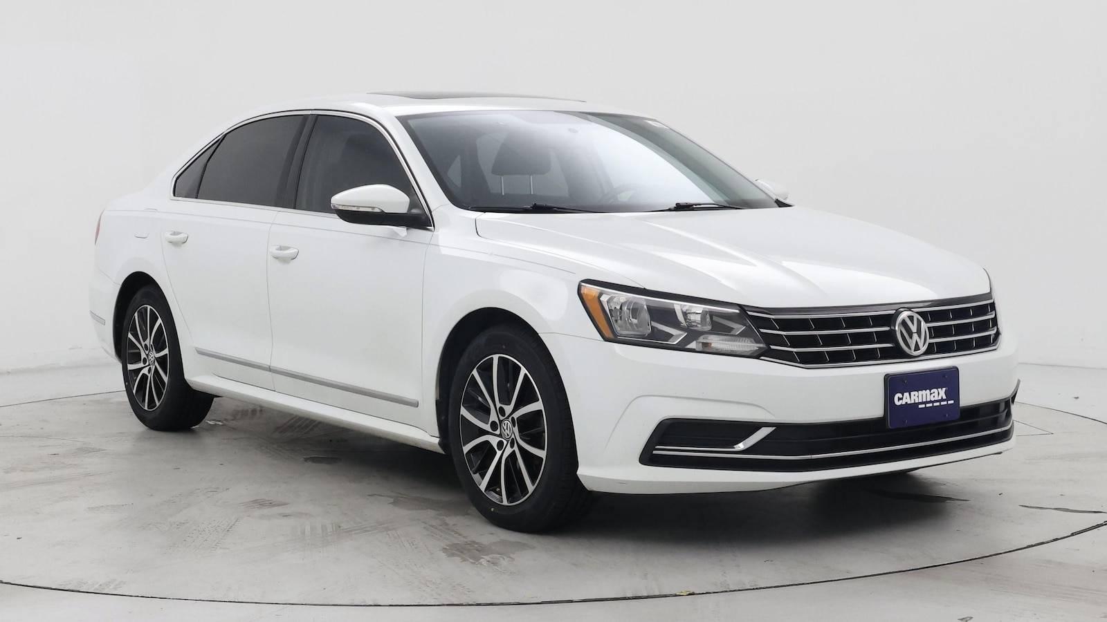 2017 Volkswagen Passat 1.8T SE in Birmingham AL For Sale - Image 1