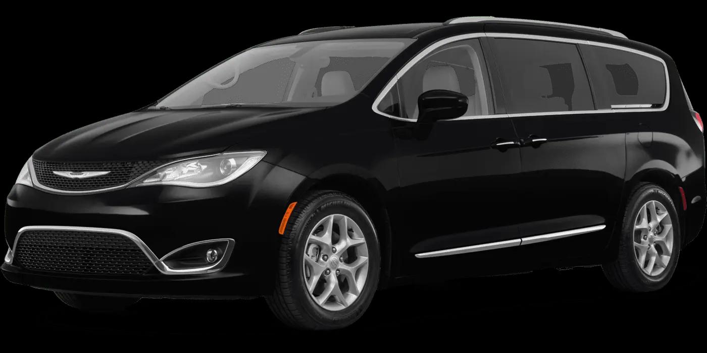 2018 Chrysler Pacifica Touring L in Huntersville NC For Sale - Image 1
