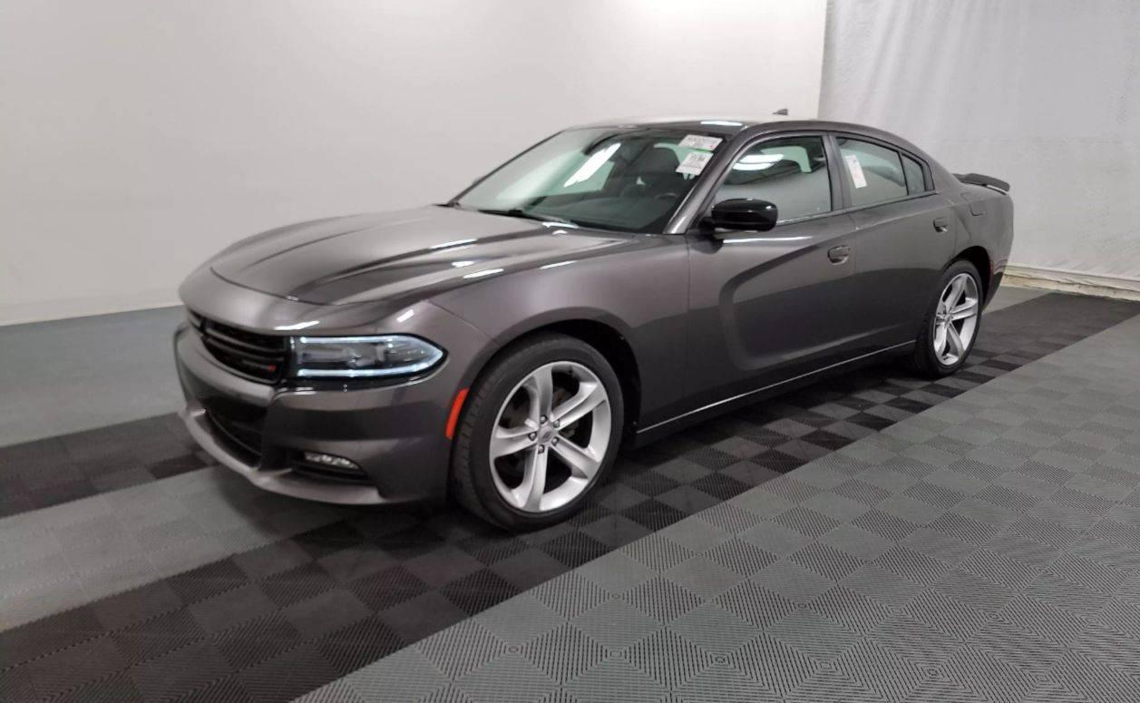 2018 Dodge Charger SXT Plus in Arlington VA For Sale - Image 1