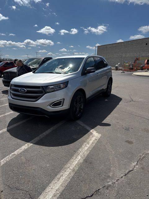2018 Ford Edge SEL in Plainfield IN For Sale - Image 1