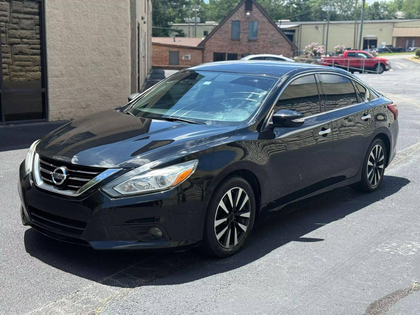 2018 Nissan Altima 2.5 SL in Alpharetta GA For Sale - Image 1