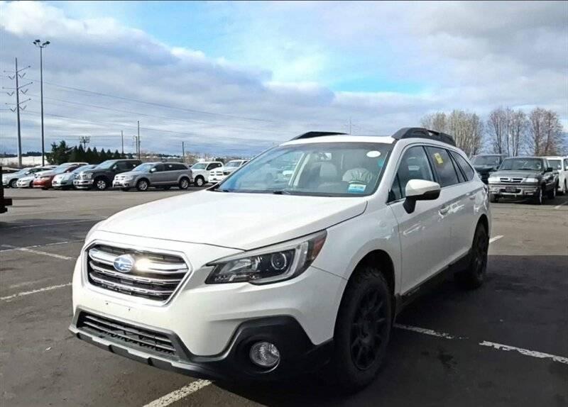 2018 Subaru Outback 2.5i Limited in Gladstone OR For Sale - Image 1