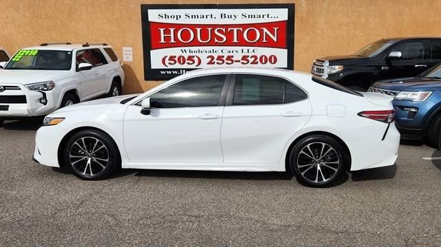 2018 Toyota Camry SE in Albuquerque NM For Sale - Image 1