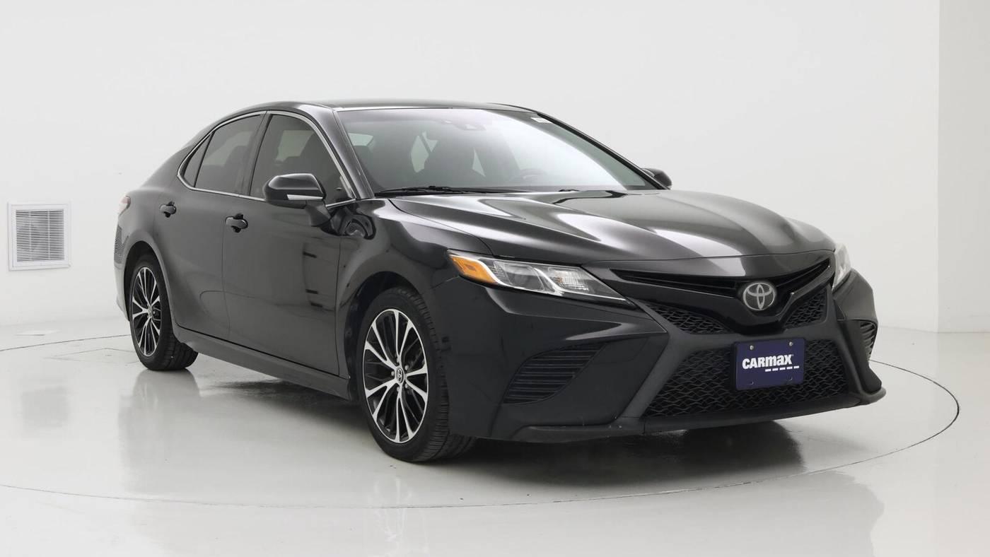 2018 Toyota Camry SE in Birmingham AL For Sale - Image 1