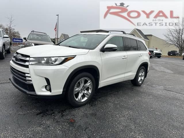 2018 Toyota Highlander Limited Platinum in BLOOMINGTON IN For Sale - Image 1