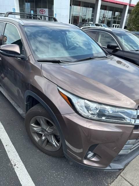 2018 Toyota Highlander Limited Platinum in Oakland CA For Sale - Image 1