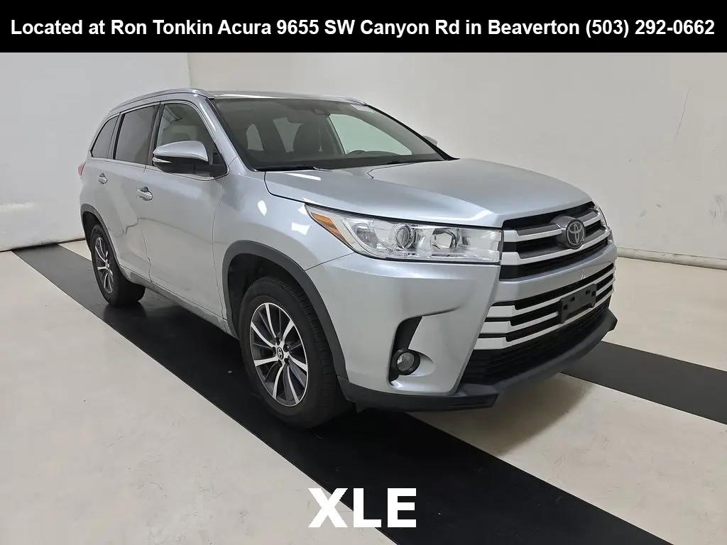 2018 Toyota Highlander XLE in Portland OR For Sale - Image 1