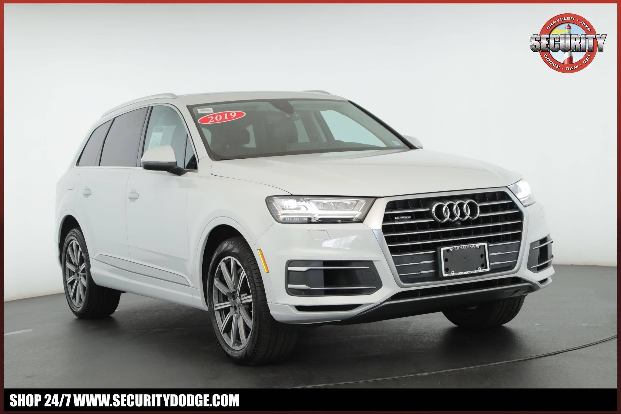 2019 Audi Q7 Premium Plus in Amityville NY For Sale - Image 1