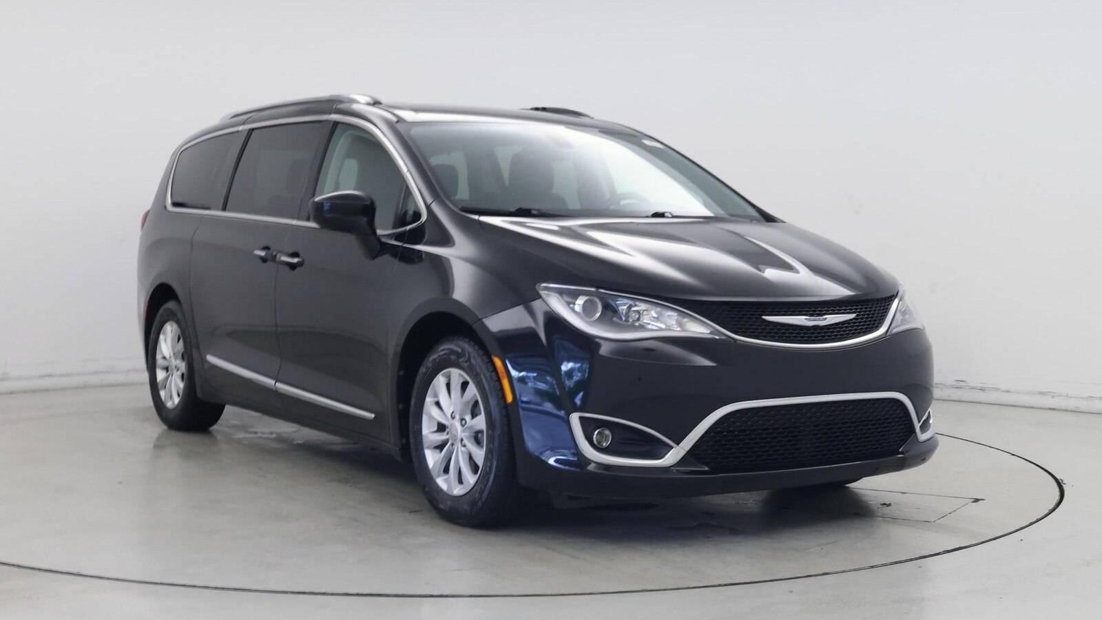 2019 Chrysler Pacifica Touring L in Birmingham AL For Sale - Image 1