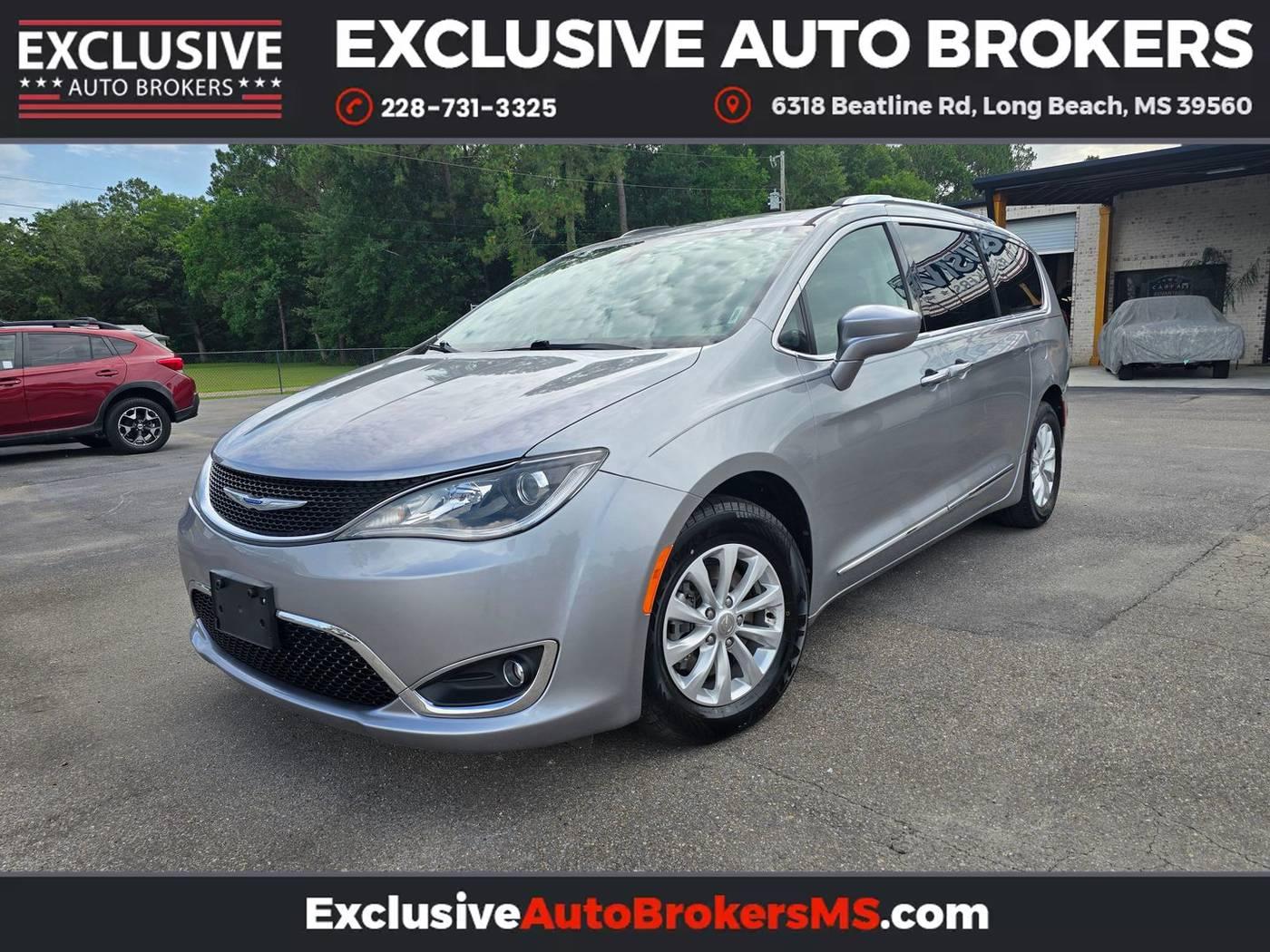 2019 Chrysler Pacifica Touring L in Long Beach MS For Sale - Image 1